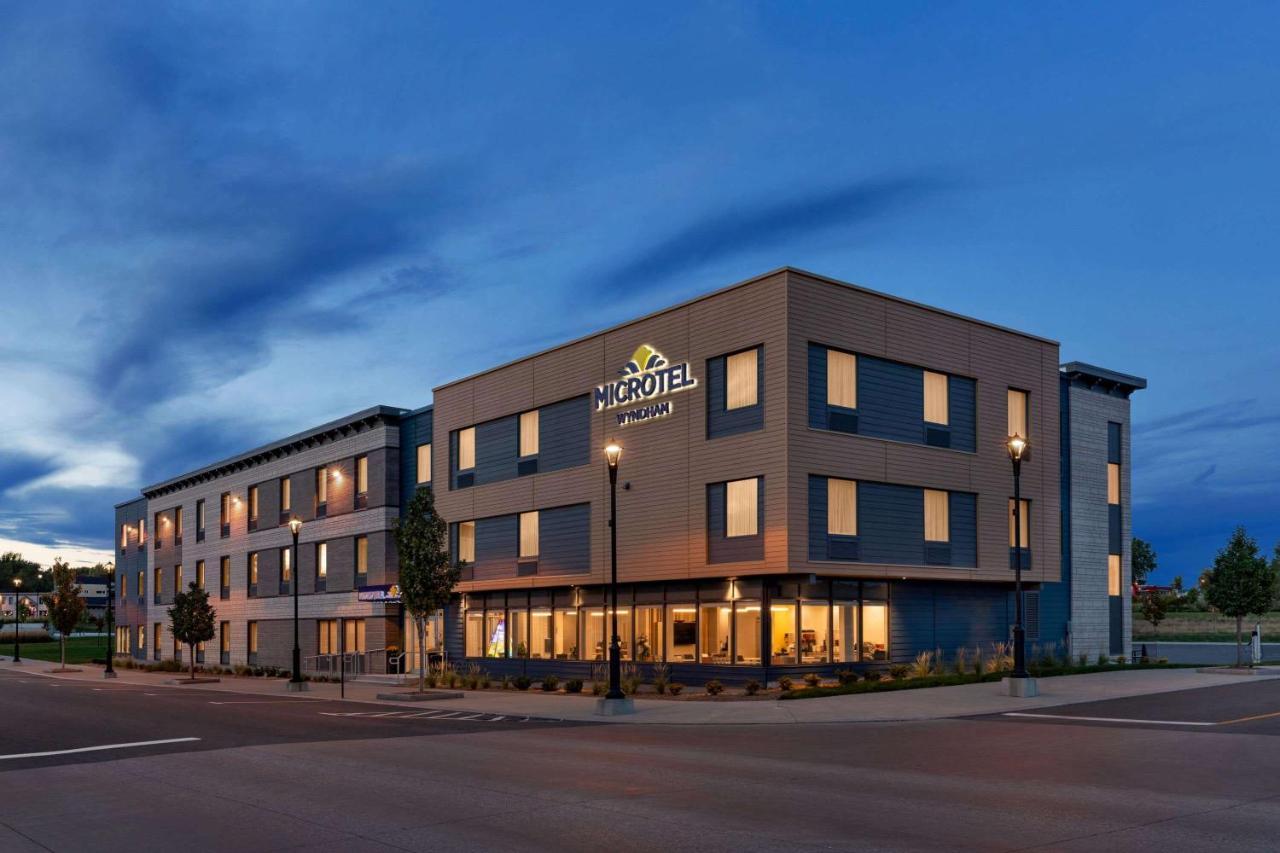 Microtel Inn Suites By Wyndham Lac-Mégantic Esterno foto