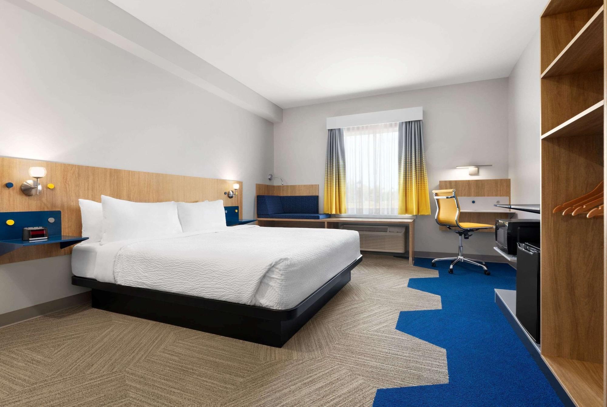 Microtel Inn Suites By Wyndham Lac-Mégantic Esterno foto